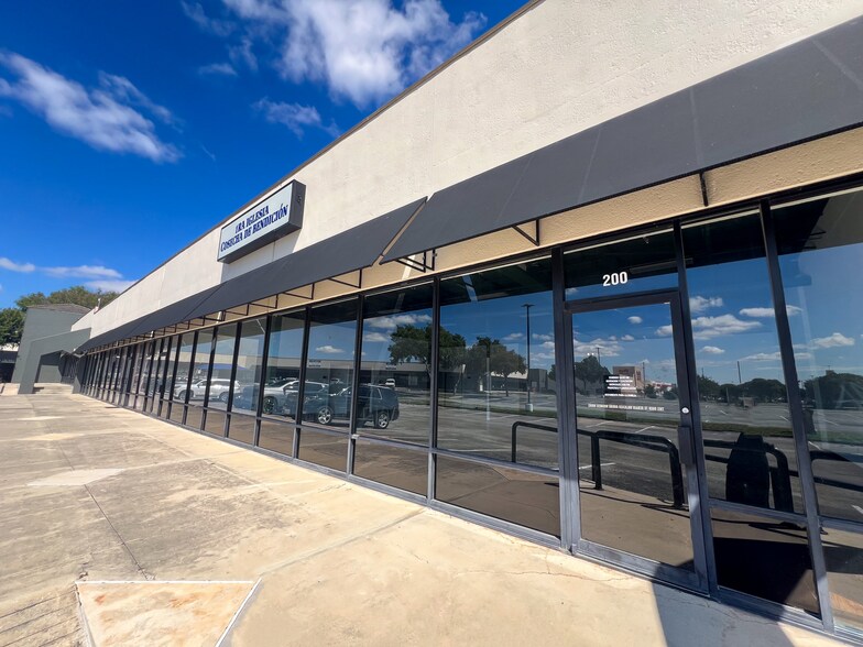 More Photos Of 1305 SW Loop 410, San Antonio Unknown For Lease