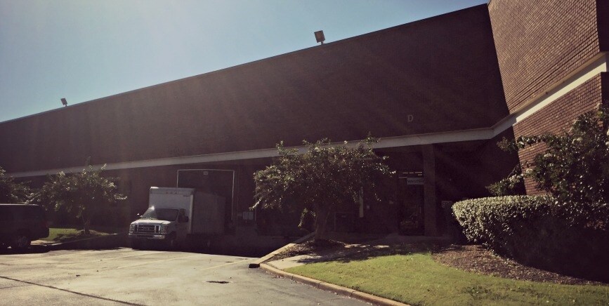 More Photos Of 822 James Record Rd, Huntsville Warehouse For Lease