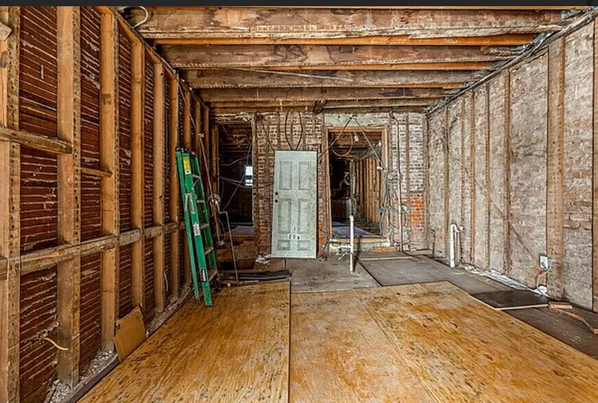 More Photos Of 587 3rd Ave, Brooklyn Flex For Sale