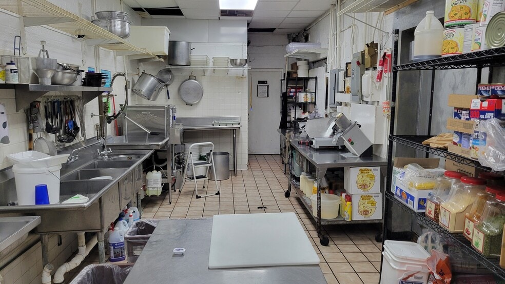 More Photos Of 20804 Plymouth Rd, Detroit Restaurant For Sale