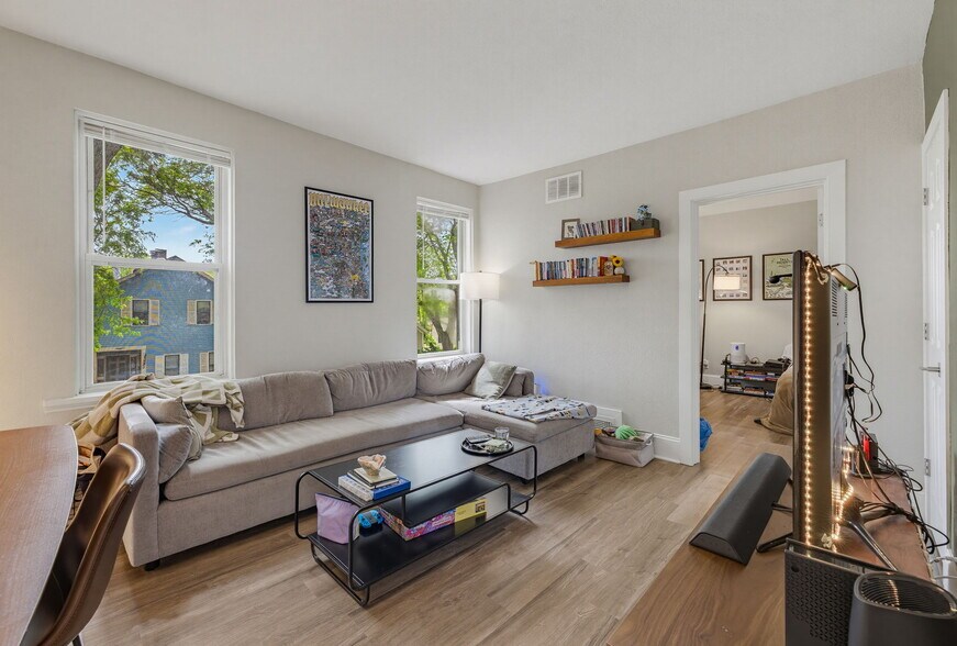 More Photos Of 2436 S Wentworth Ave, Milwaukee Apartments For Sale