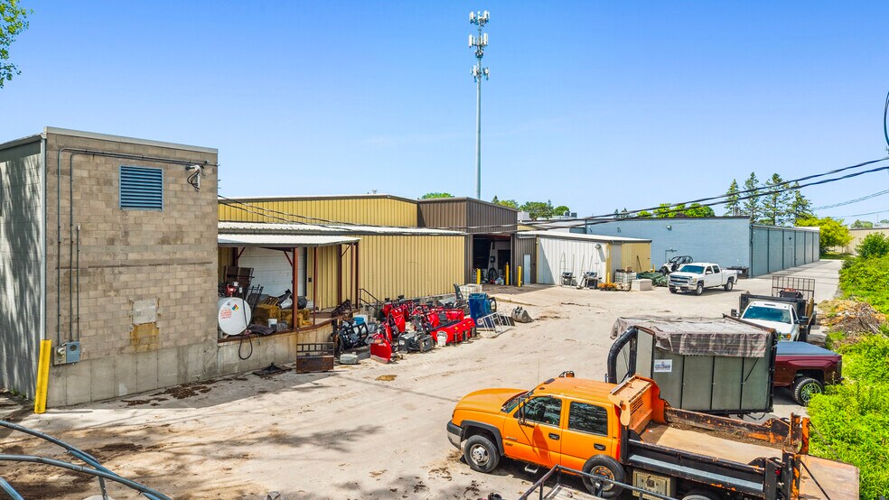 More Photos Of 1019 Egg Harbor Rd, Sturgeon Bay General Retail For Lease