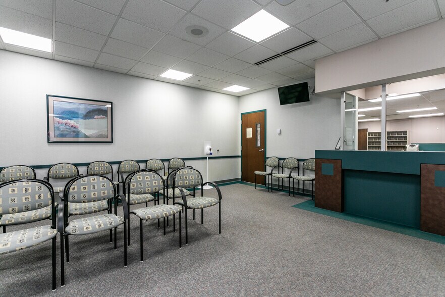 More Photos Of 1 Professional Dr, Alton Medical For Sale