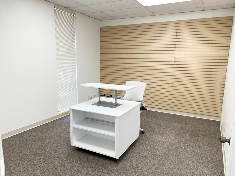 More Photos Of 3211 Auto Plaza, Richmond General Retail For Lease