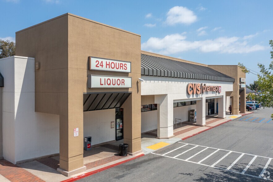 More Photos Of 302-362 W El Norte Pky, Escondido Unknown For Lease