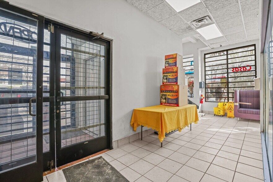 More Photos Of , Minneapolis General Retail For Sale