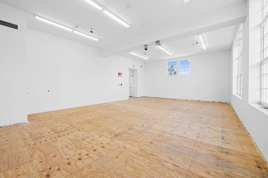 More Photos Of 301 SW 13th Ave, Fort Lauderdale Office For Sale