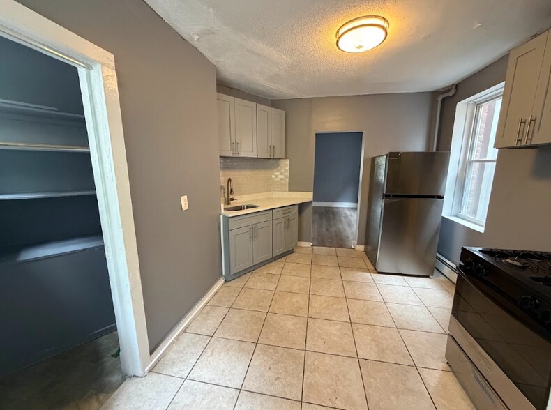 More Photos Of 57 Whiting St, New Britain Apartments For Sale