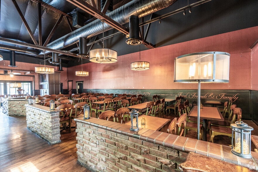 More Photos Of 1535-1541 Giammona Dr, Walnut Creek Storefront For Sale