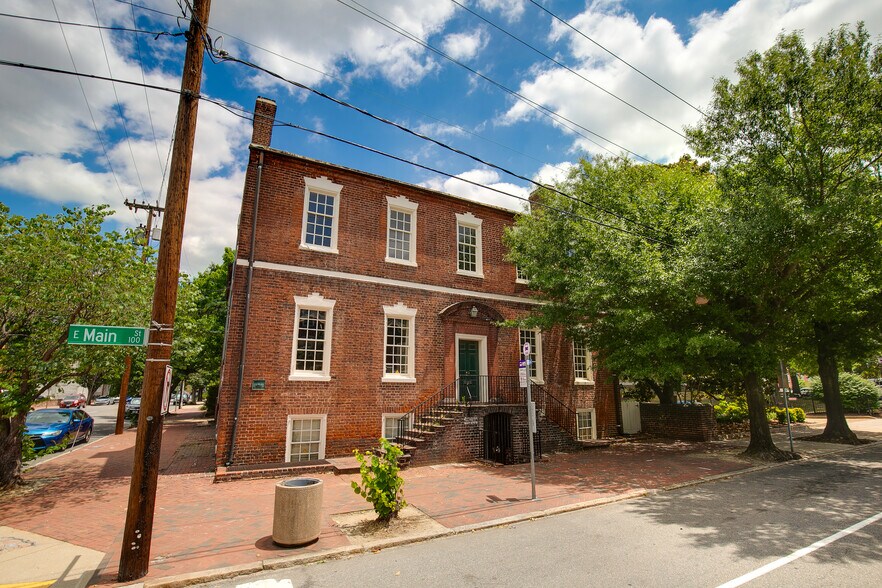 More Photos Of 100 E Main St, Richmond Office For Sale