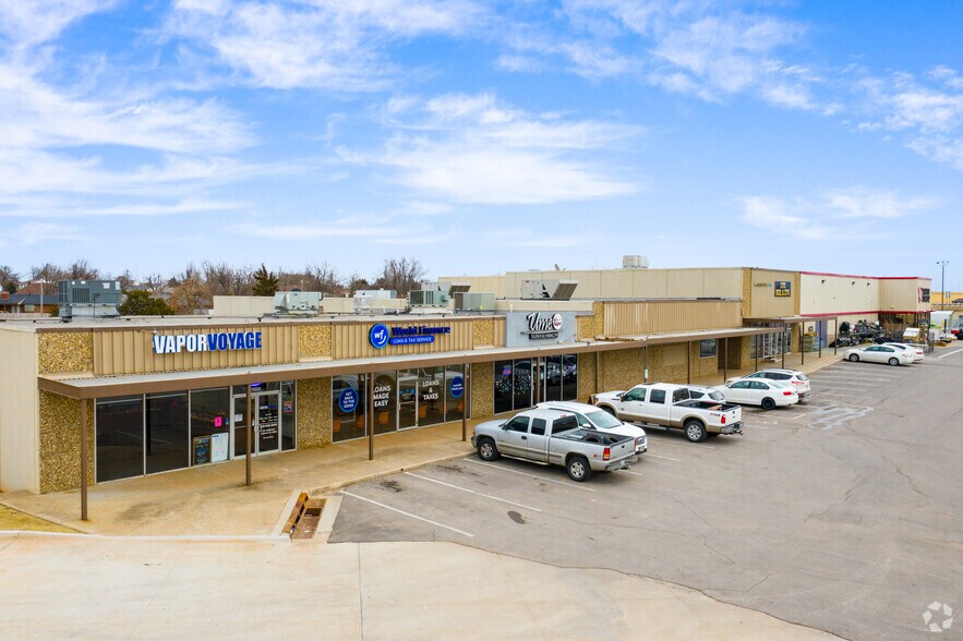 Primary Photo Of 1504 SW 27th St, El Reno General Retail For Lease