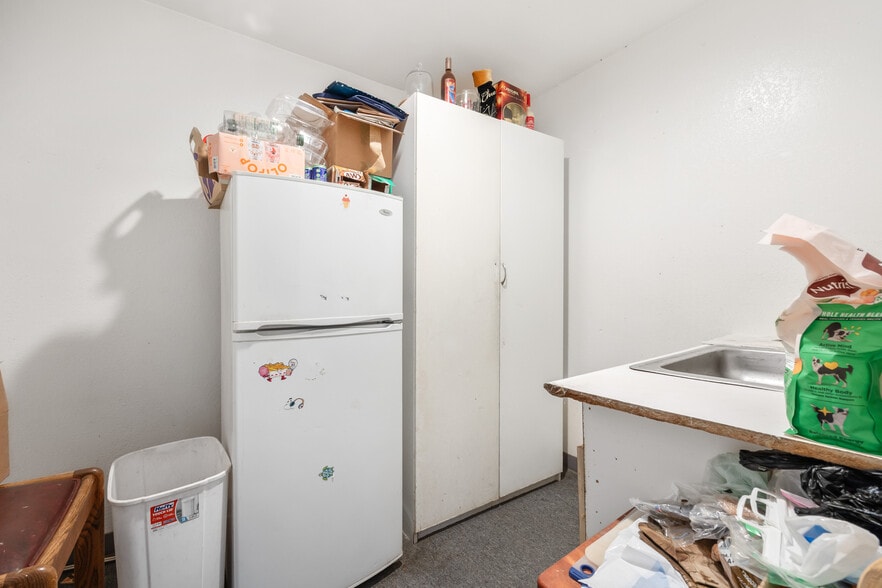 More Photos Of 150 S Monte Vista Ave, San Dimas Loft Creative Space For Sale