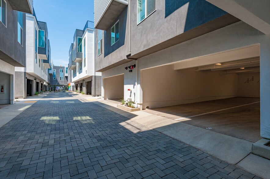 More Photos Of 1033 W 5th St, Chico Apartments For Sale