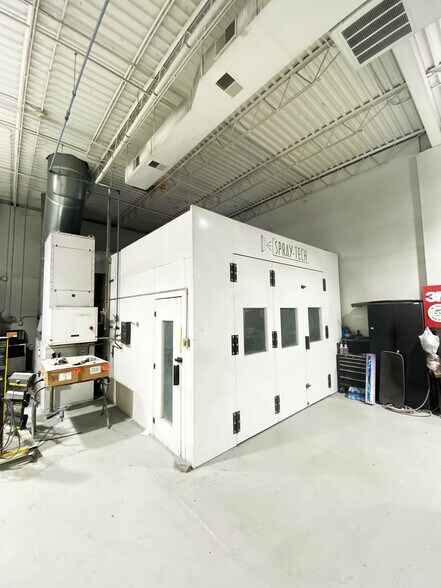 More Photos Of 3212 S Nordic Rd, Mount Prospect Manufacturing For Sale