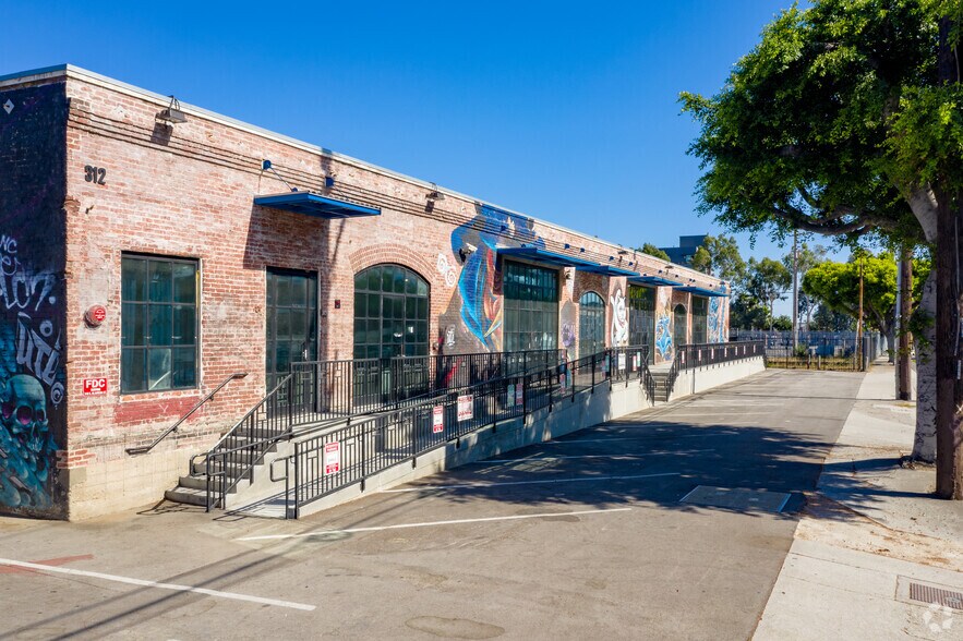 Primary Photo Of 308-312 S Alameda St, Los Angeles Office For Lease