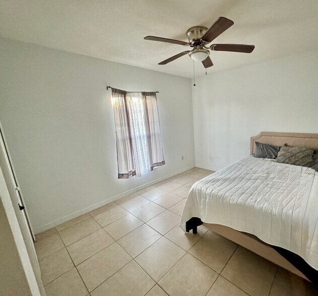 More Photos Of 1154 Macarthur St, Lake Placid Specialty For Sale