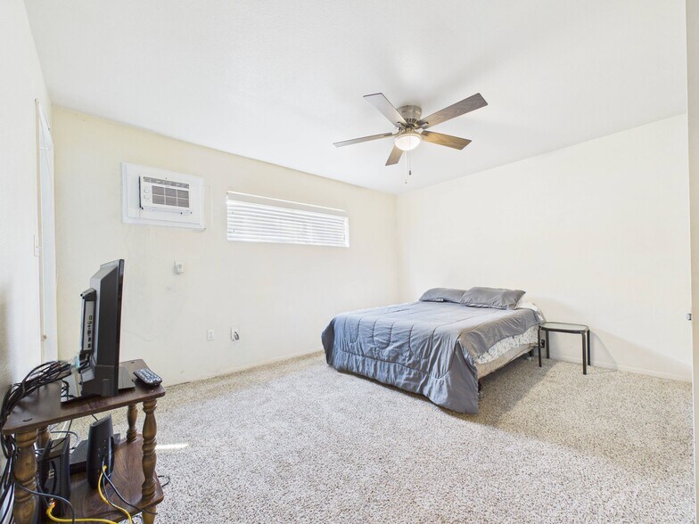 More Photos Of 1349 Jefferson Dr, Port Arthur Apartments For Sale