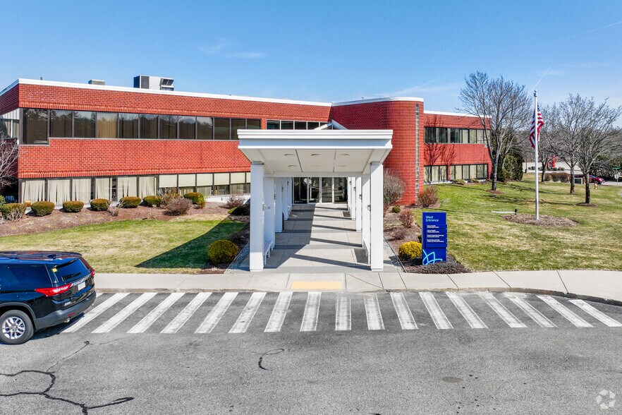 More Photos Of 90 Libbey Industrial Pky, Weymouth Medical For Lease