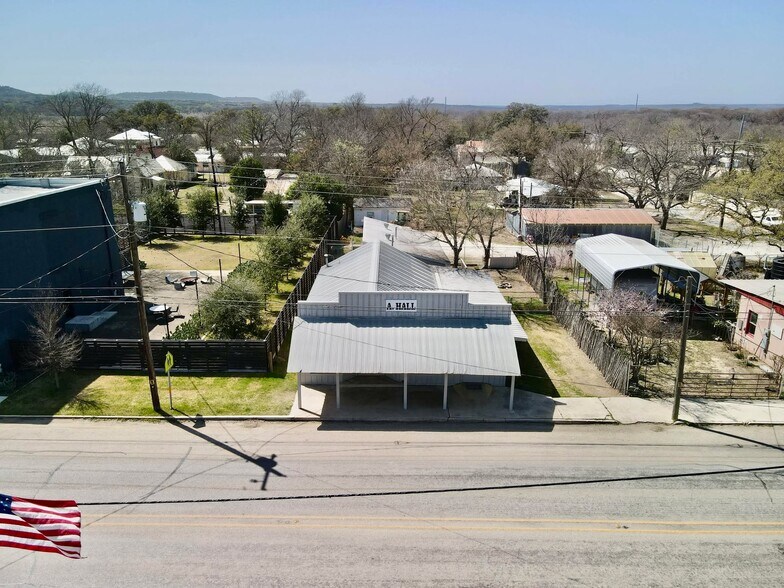 More Photos Of 309 FM 480, Center Point Fast Food For Sale