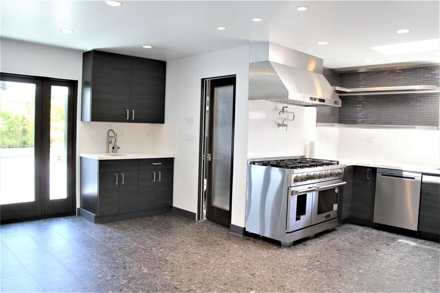 More Photos Of 1141 Saratoga Ave, San Jose Office For Sale