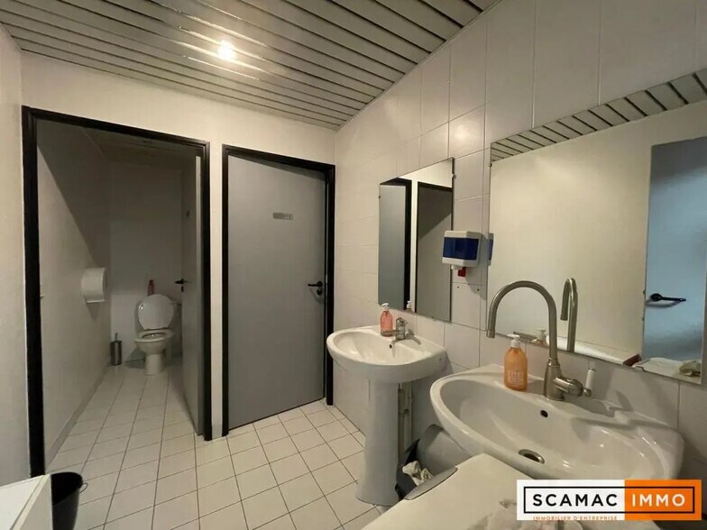 More Photos Of , Le Kremlin-Bicêtre Office For Sale