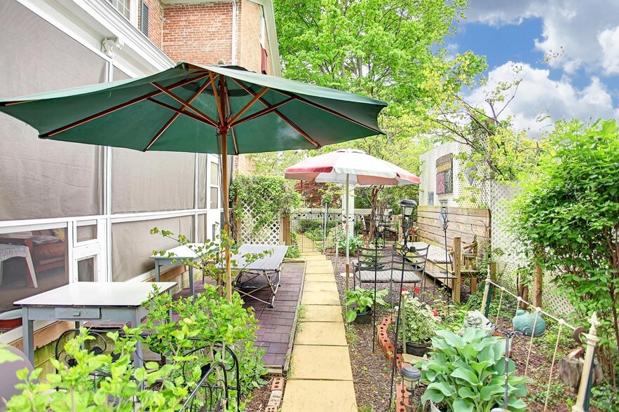 More Photos Of 80 W State St, Springboro Hospitality For Sale