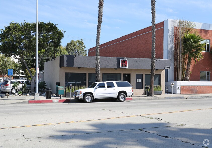 More Photos Of 12223 W Washington Blvd, Los Angeles Restaurant For Lease