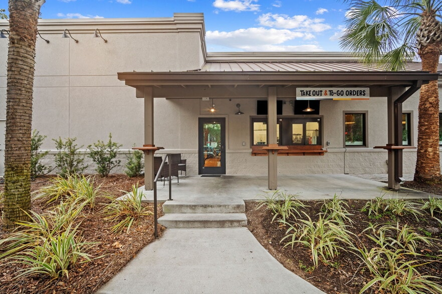 More Photos Of 14 Folly Field Rd, Hilton Head Island Restaurant For Sale