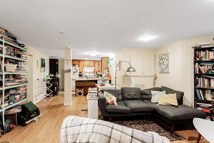 More Photos Of 164 Sunnyside Av, Toronto Multifamily For Sale