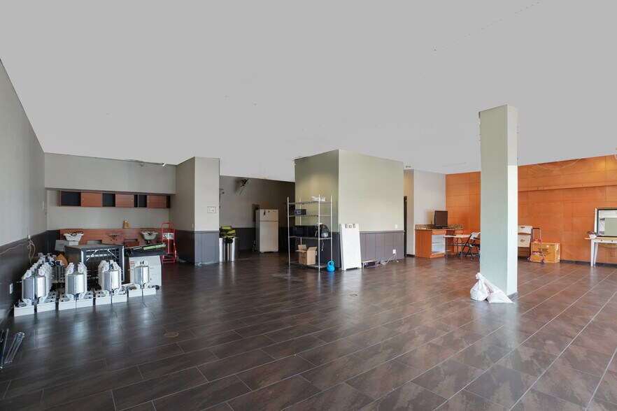 More Photos Of 353 S Palm Canyon Dr, Palm Springs Medical For Sale