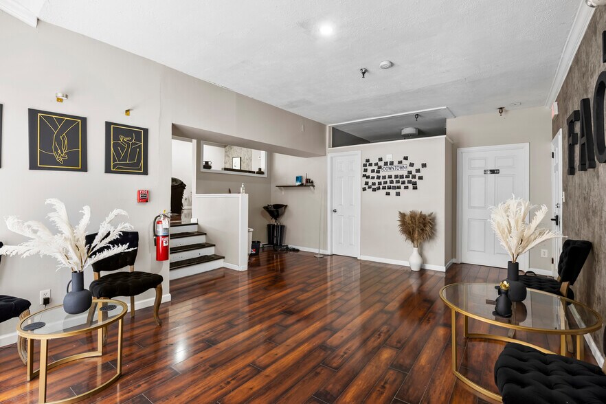 More Photos Of 82 N Pearl St, Albany Apartments For Sale