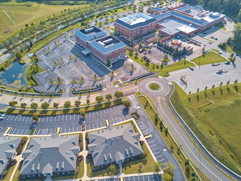 More Photos Of 5031 Forest Dr, New Albany Medical For Sale