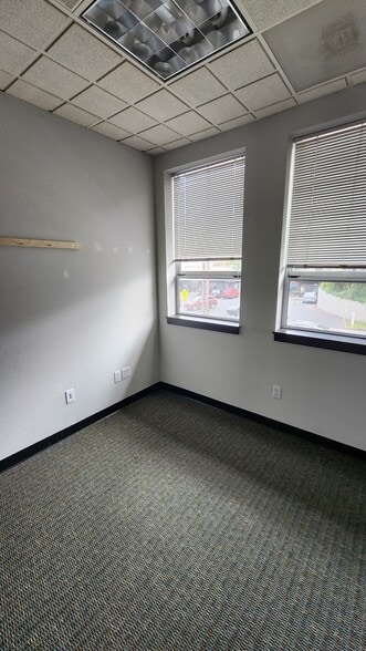 More Photos Of 7300 Healdsburg Ave, Sebastopol Office For Sale