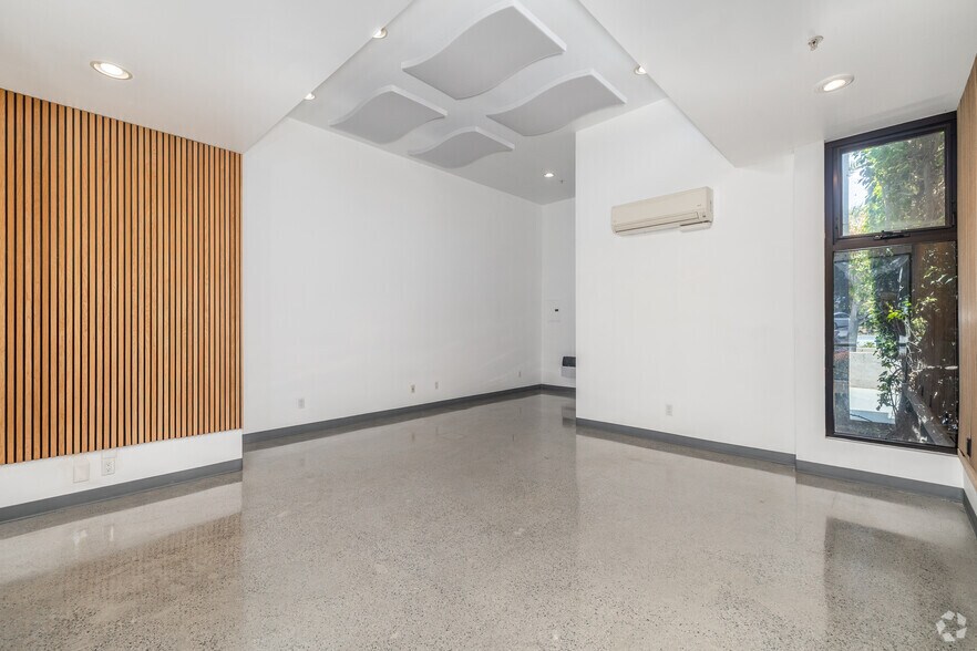 More Photos Of 627 Aviation Way, Manhattan Beach Loft Creative Space For Sale