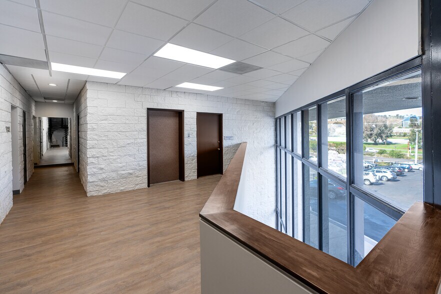 More Photos Of 2555 Camino del Rio S, San Diego Office For Lease