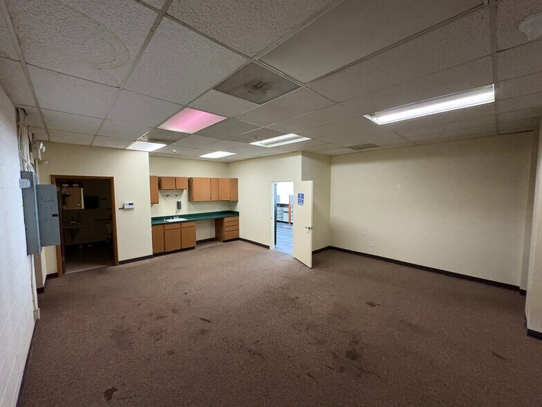 More Photos Of 7033-7063 W Colfax Ave, Lakewood Storefront Retail Office For Lease