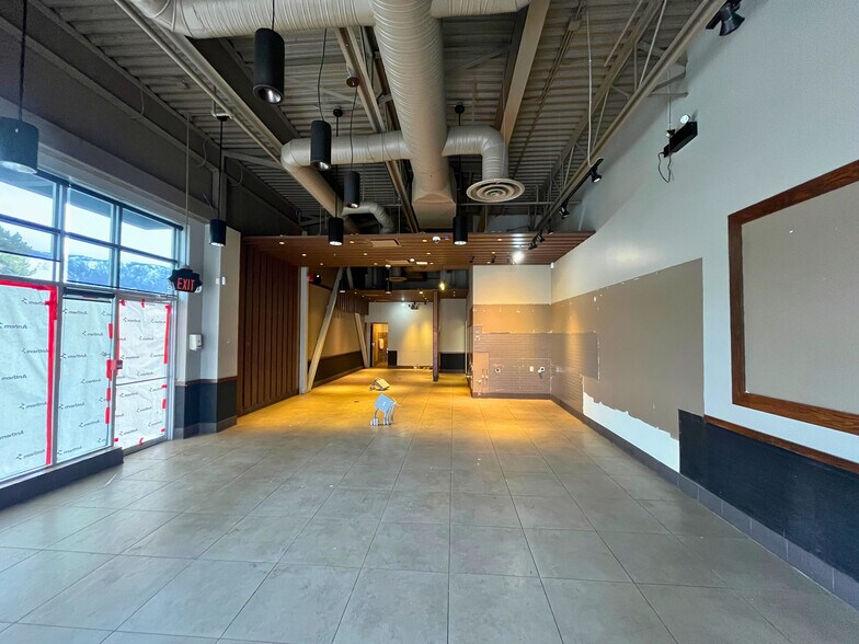 More Photos Of 2231 Louie Dr, Westbank Unknown For Lease