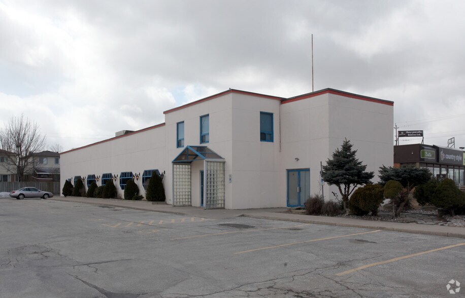 Primary Photo Of 382 Holland St W, Bradford West Gwillimbury Restaurant For Sale