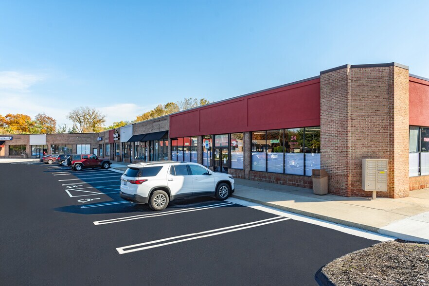 More Photos Of 16112-16184 Middlebelt Rd, Livonia Unknown For Lease