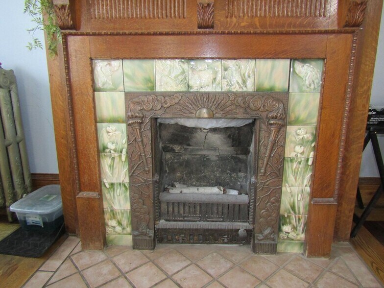 More Photos Of 30 Taylor St, Troy Freestanding For Sale