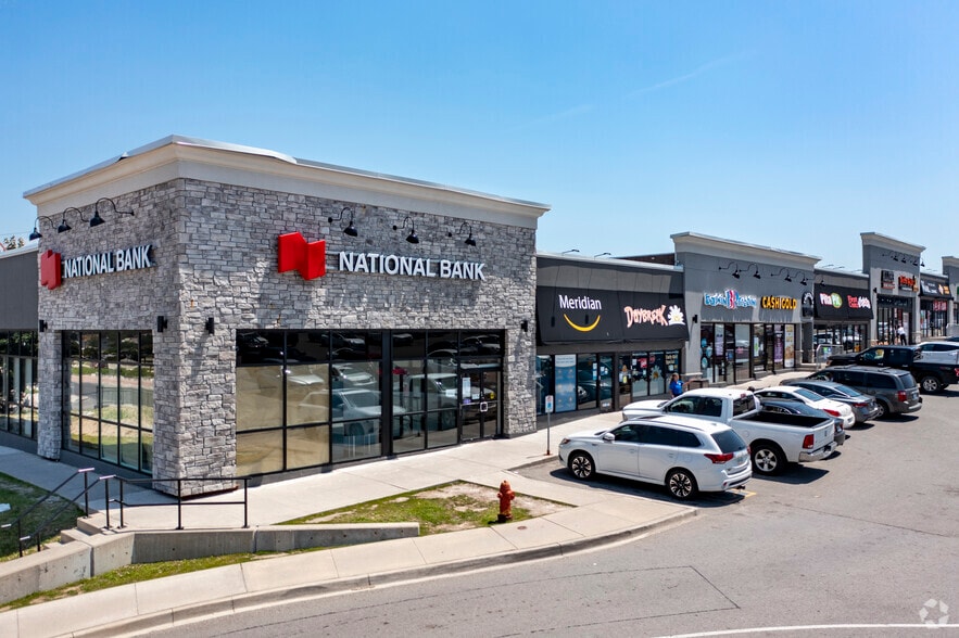 Primary Photo Of 16-28 Wilstead Dr, Newmarket General Retail For Lease