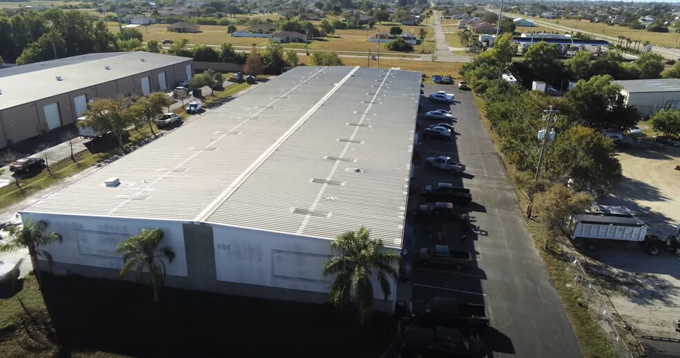 More Photos Of 820 NE 24th Ln, Cape Coral Warehouse For Lease