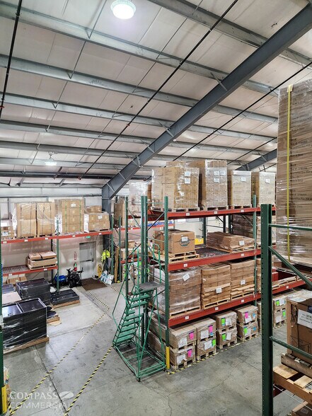 More Photos Of 63255 Jamison St, Bend Warehouse For Lease