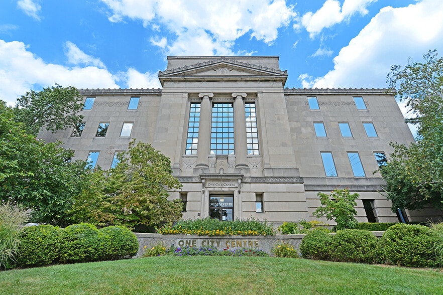 Primary Photo Of 120 W 7th St, Bloomington Office For Lease