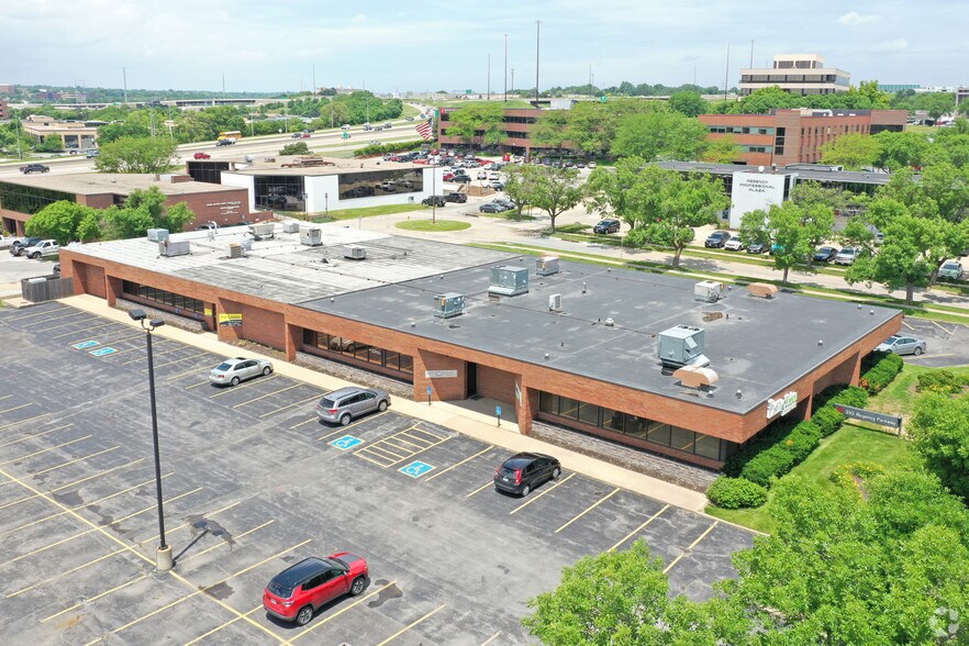 More Photos Of 310 Regency Parkway Dr, Omaha Office For Sale