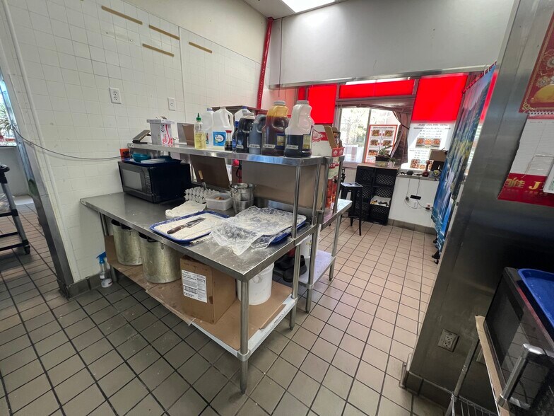 More Photos Of 7205 S Broadway Ave, Tyler Fast Food For Lease
