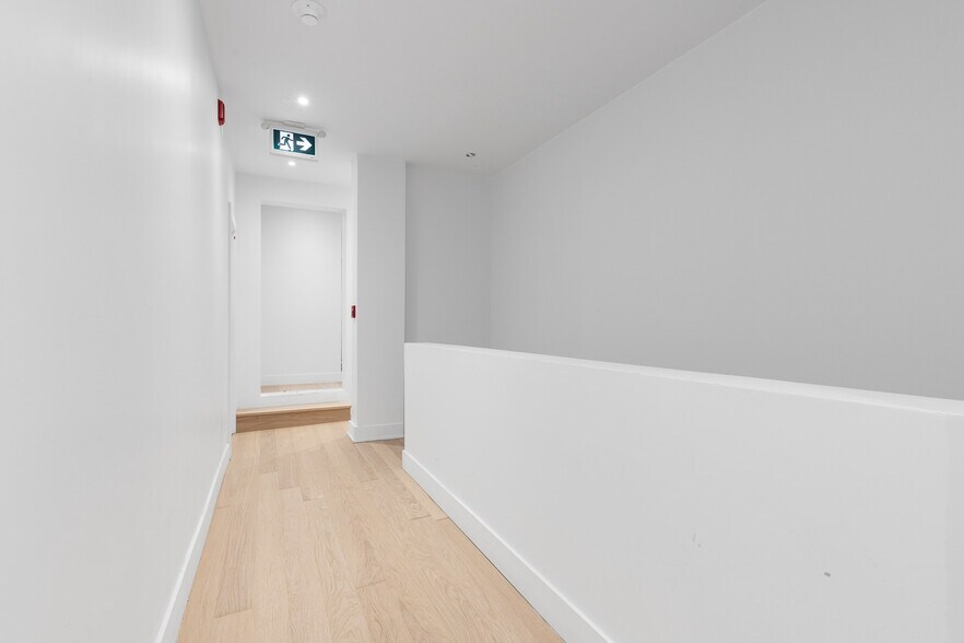 More Photos Of 2066-2070 Av Lincoln, Montréal Apartments For Sale