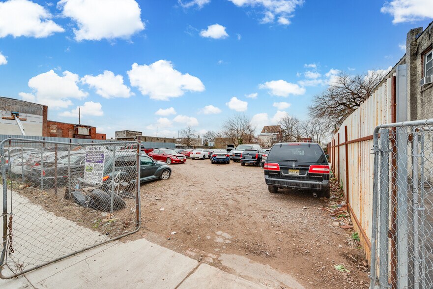 More Photos Of 300-328 Kaighns Ave, Camden Storefront Retail Residential For Sale