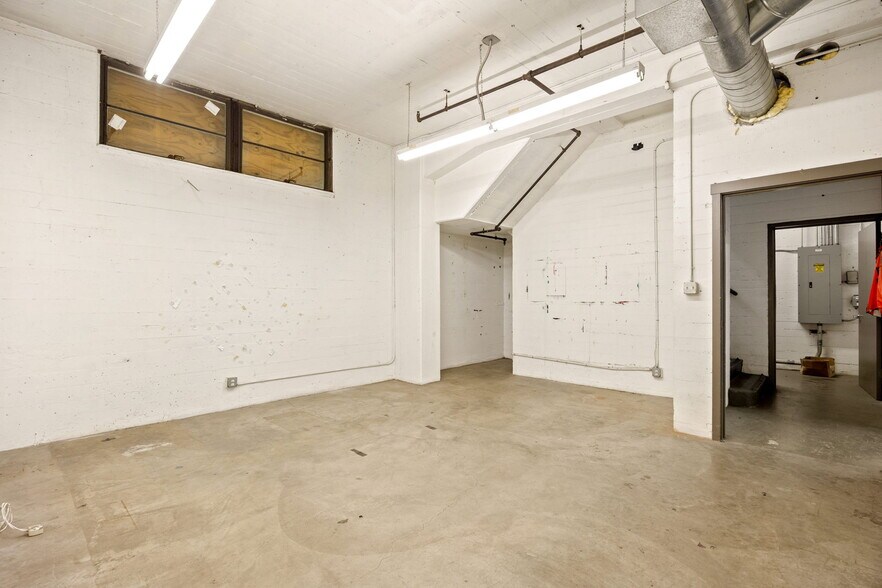 More Photos Of 3150 E 46th St, Los Angeles Loft Creative Space For Lease