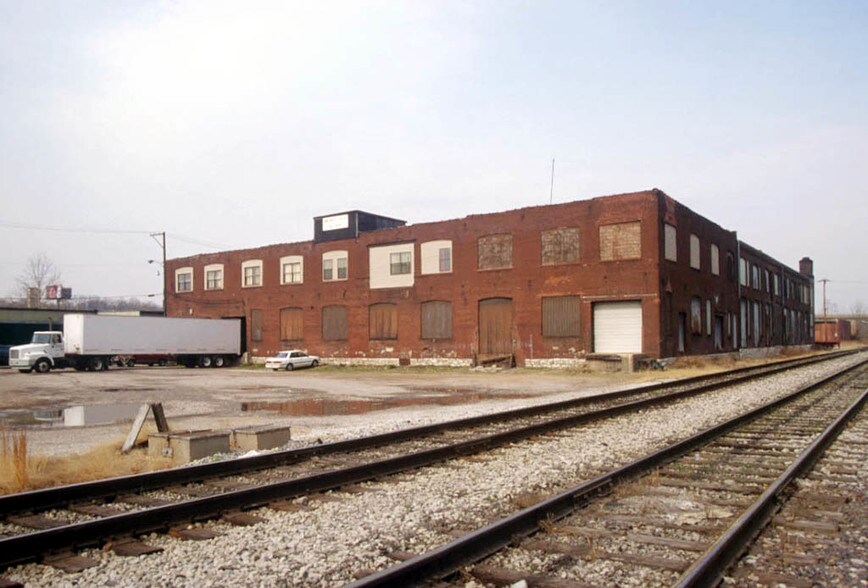 More Photos Of 5215 N 2nd St, Saint Louis Warehouse For Sale